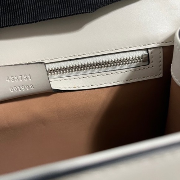 New Authentic Gucci Lilith leather top handle bag - Picture 9 of 10